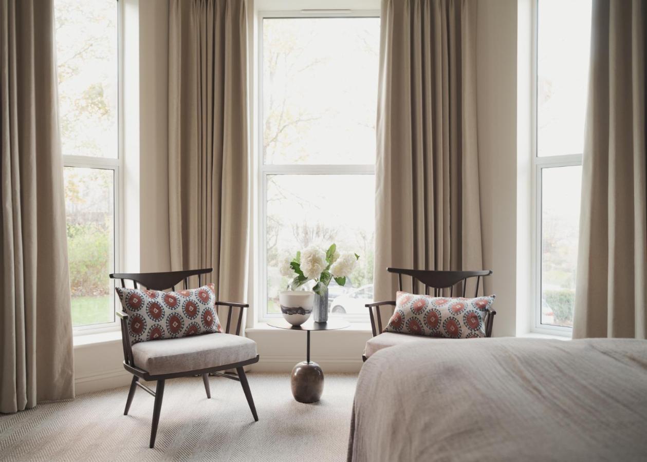 Leighton House - Boutique Guesthouse Bath Ngoại thất bức ảnh Curtains in a bedroom