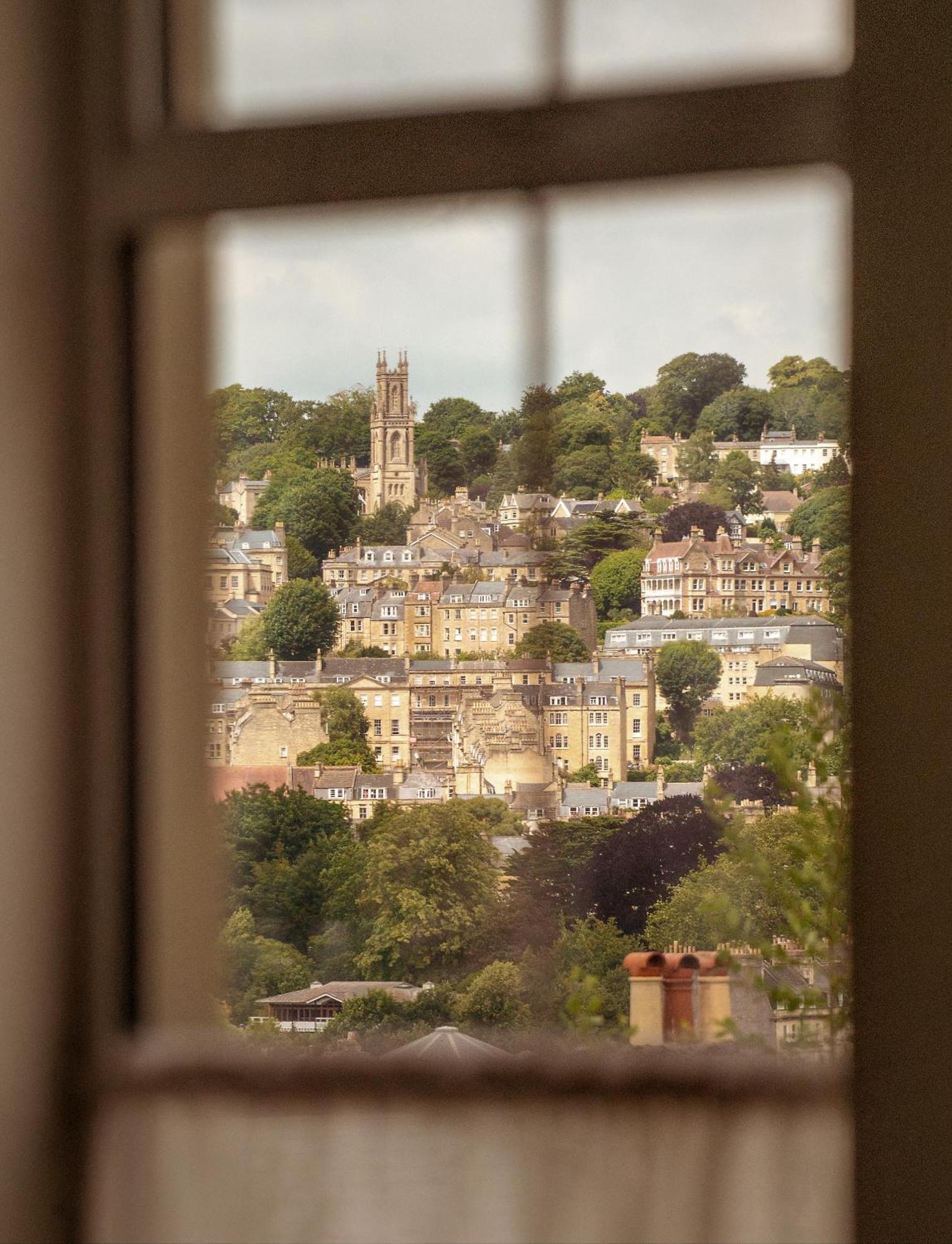 Leighton House - Boutique Guesthouse Bath Ngoại thất bức ảnh View of Tetbury from the church tower
