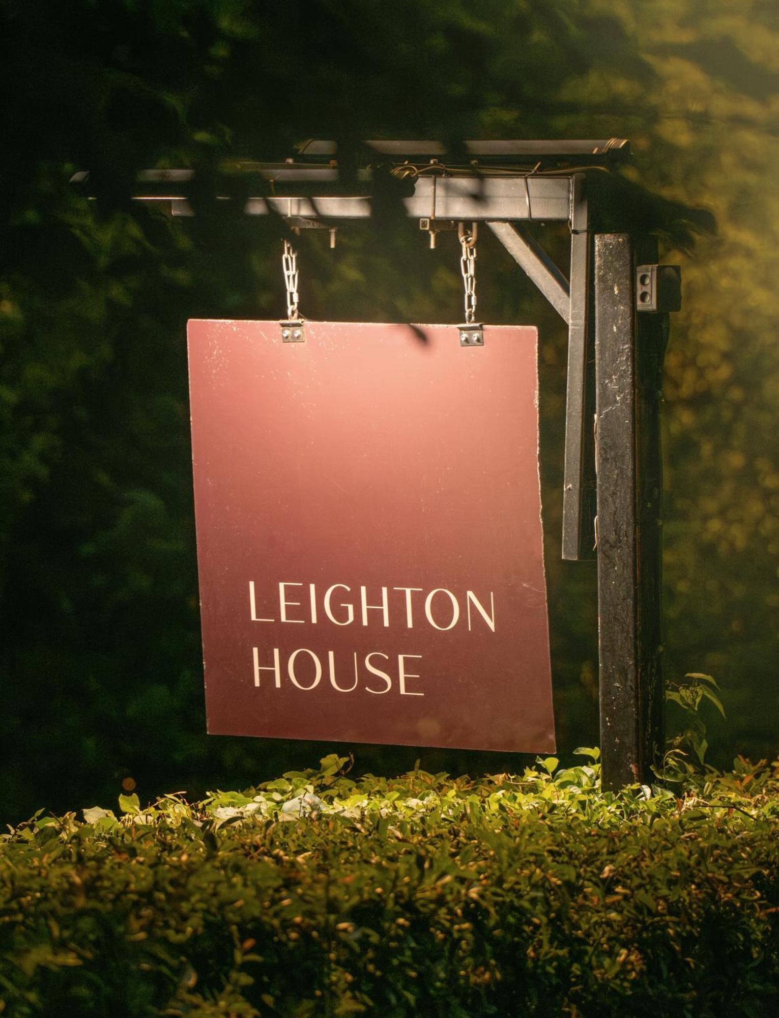 Leighton House - Boutique Guesthouse Bath Ngoại thất bức ảnh Leighton House sign