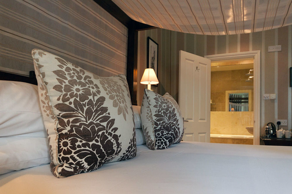 Leighton House - Boutique Guesthouse Bath Ngoại thất bức ảnh A bedroom at the hotel